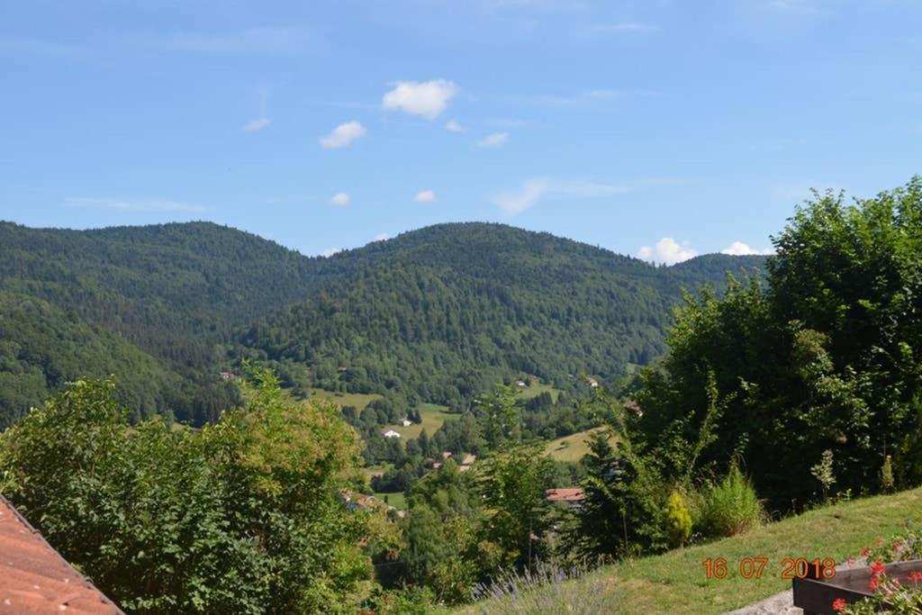 Gite Бюссан Екстер'єр фото